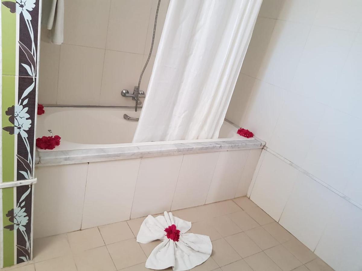 Andalucia Appart Hotel บิเซอร์เต ภายนอก รูปภาพ